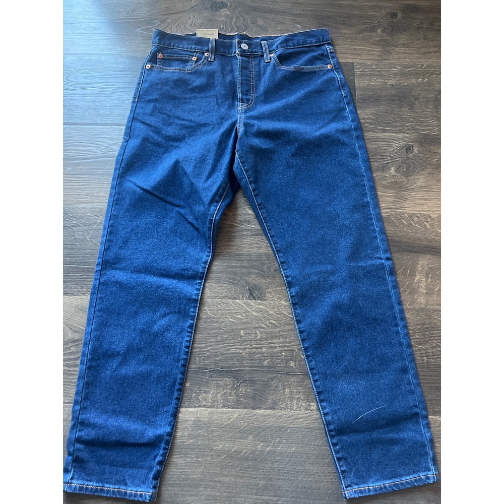 Levi's High Rise Straight Jeans in Dark Blue